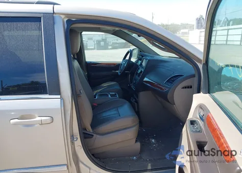 2013 Chrysler Town & Country Touring из США, поврежденный, VIN 2C4RC1BG1DR774297